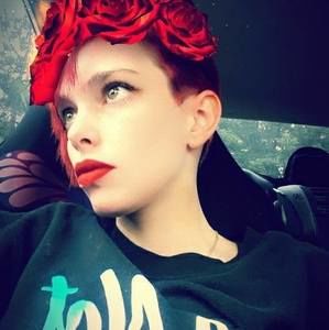 Meet your Posher, Kara